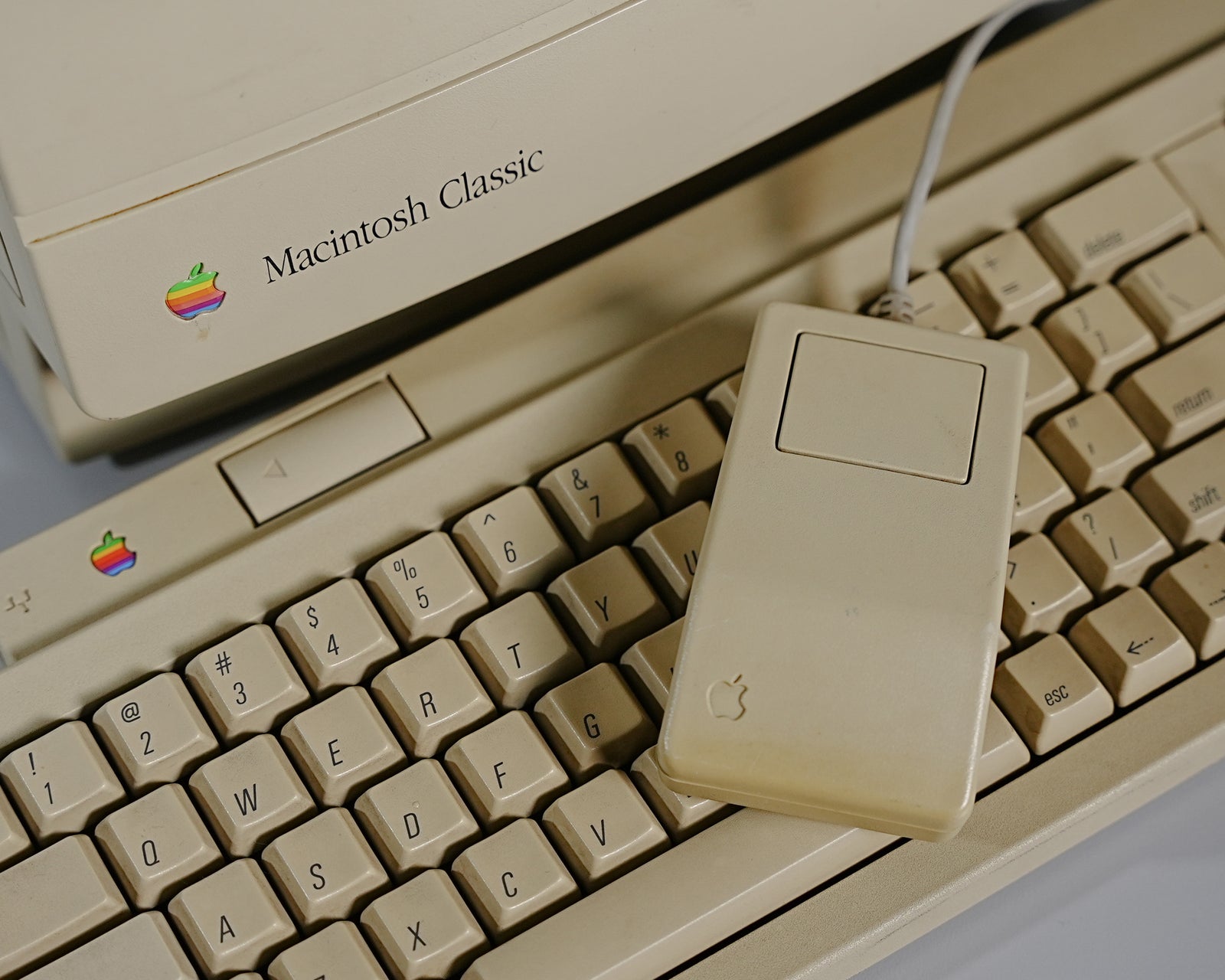 Apple Macintosh Classic (1990)